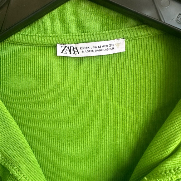 Zara green ruched crop top - Picture 3 of 3